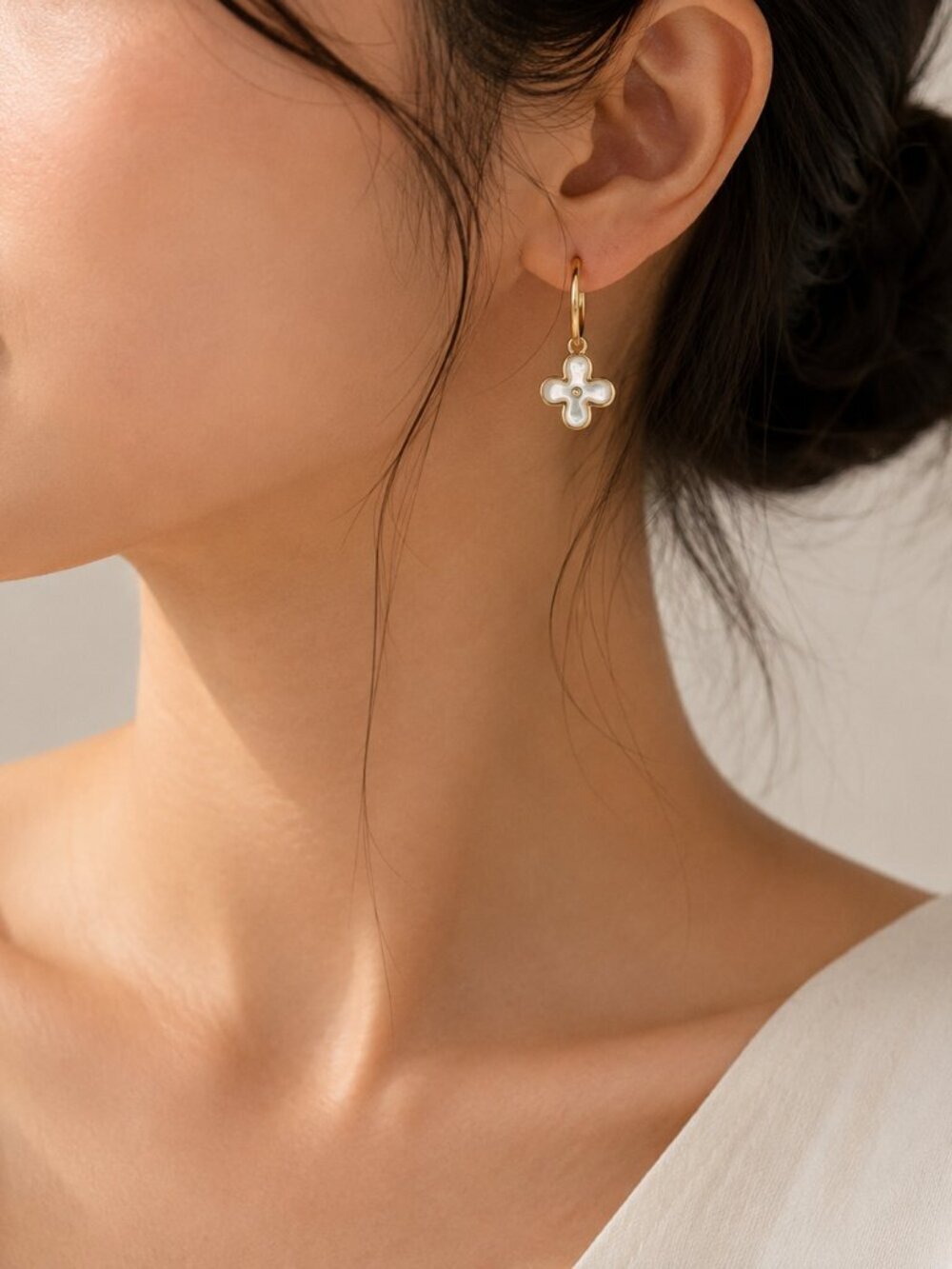 NEW Gold-Tone Asymmetrical Lock & Clover Hoop Earrings Party Special Occassion